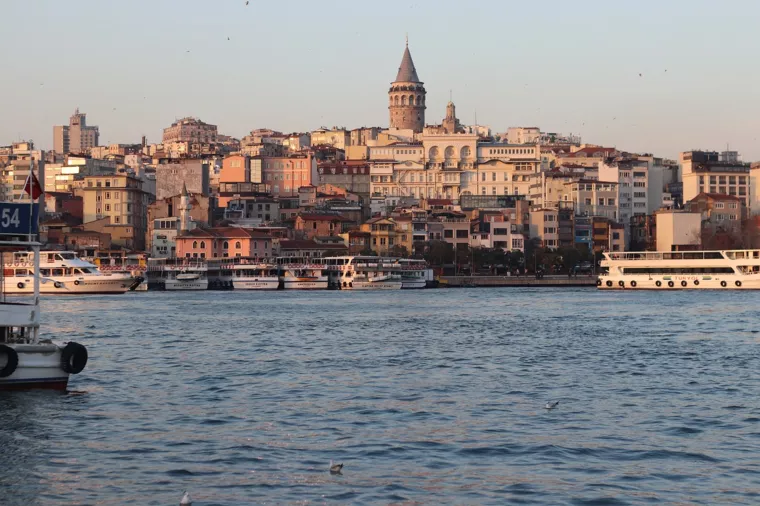 Стамбул приваблює туристів величністю та красою