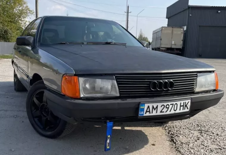 Audi 100 1987 года