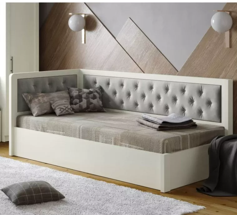 Компактный диван для мальчишеской спальни
