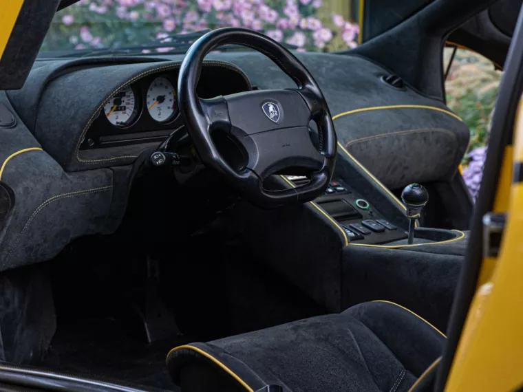 Интерьер Lamborghini Diablo SV Roadster