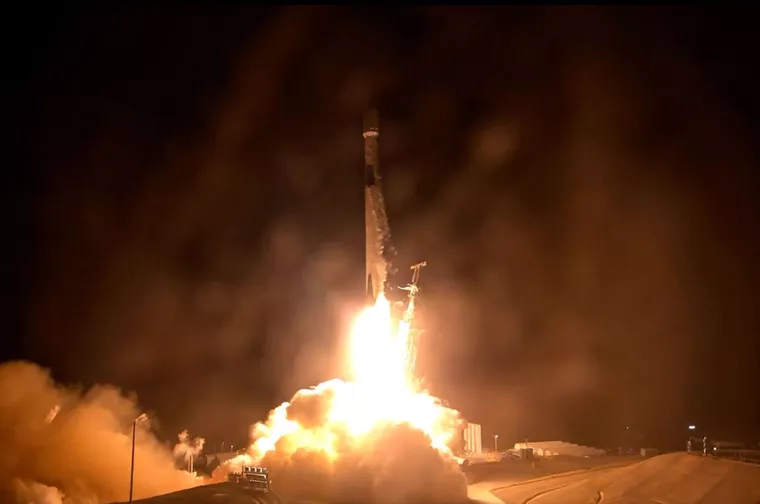 Запуск ракеты-носителя Falcon 9 с терминалами Starlink 2 января 2024 года