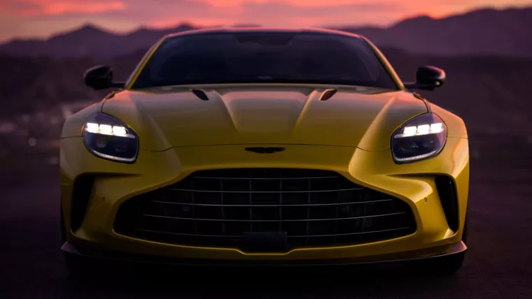Aston Martin Vantage 2025 передняя часть