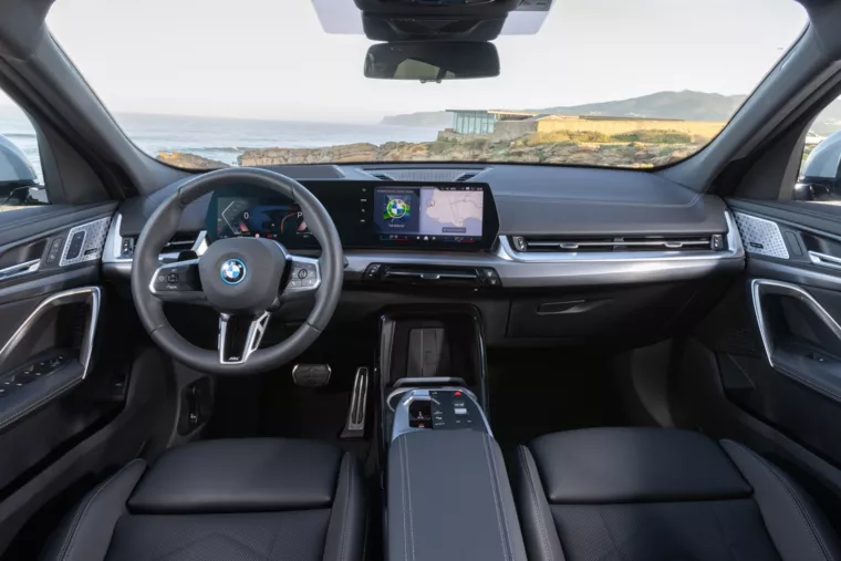 BMW X2 2024 интерьер
