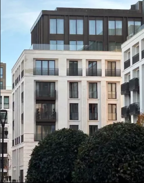 Олігарх Рінат Ахмєтов у 2021 році через офшорну компанію придбав елітну нерухомість у центрі столицці Великої Британії | Фото: Радіо Свобода