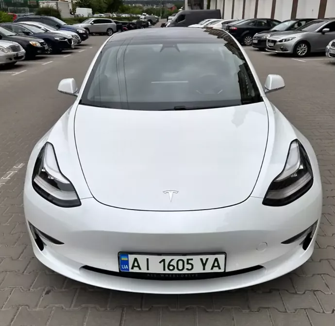 Tesla Model 3 | Фото: AUTO.RIA